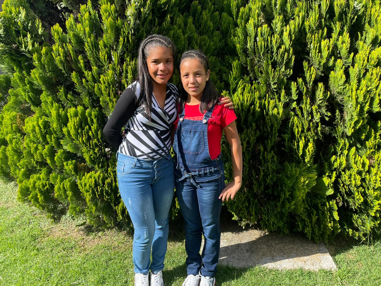 young colombian sisters hosted by a family in the united states